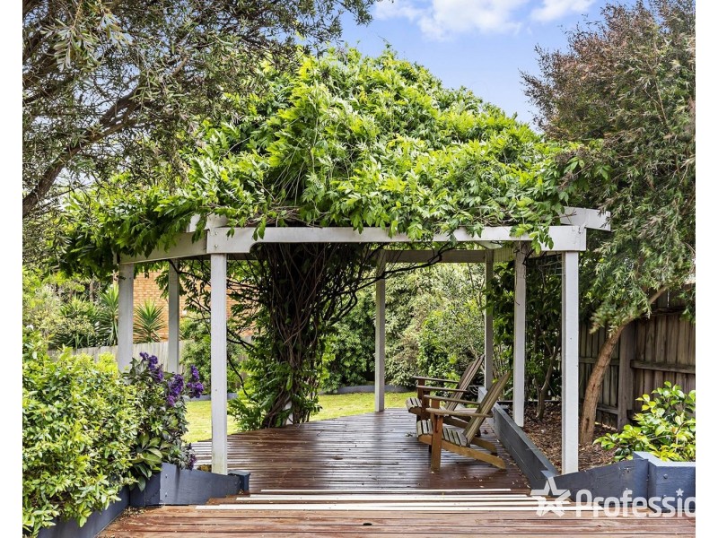 3 Valley Park Drive, Mooroolbark VIC 3138