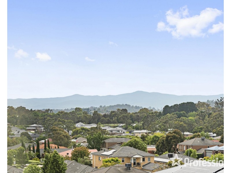 3 Valley Park Drive, Mooroolbark VIC 3138