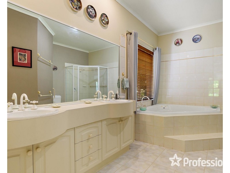 41 Yarra Valley Boulevard, Chirnside Park VIC 3116