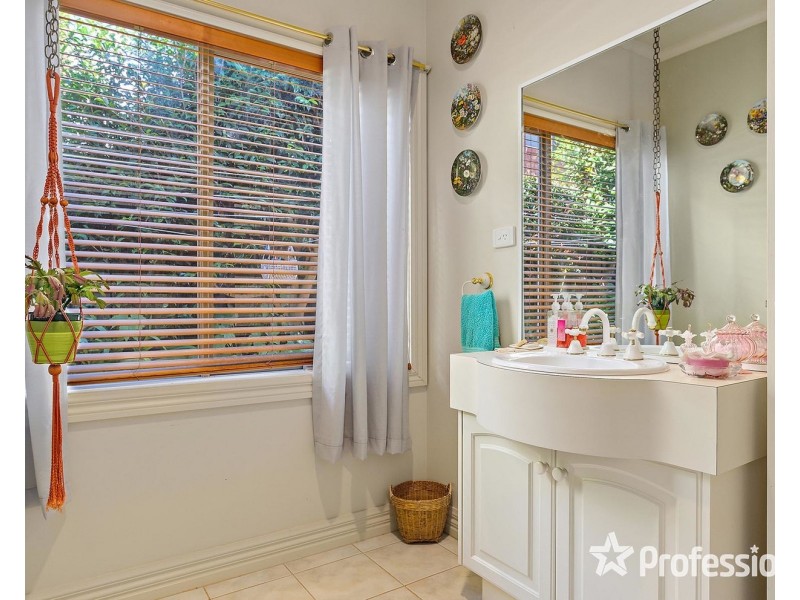 41 Yarra Valley Boulevard, Chirnside Park VIC 3116