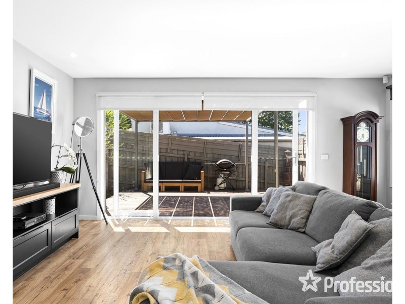 14a Andrew Street, Mooroolbark VIC 3138