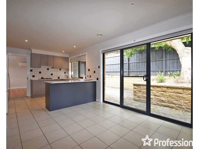 3/5 Humber Road, Croydon VIC 3136