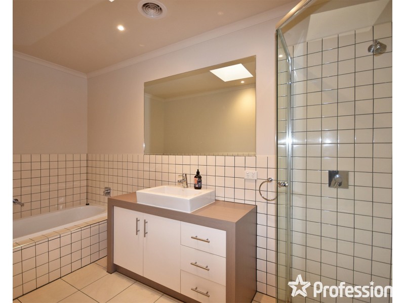 3/5 Humber Road, Croydon VIC 3136