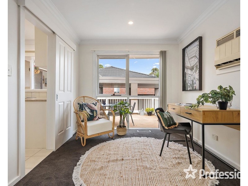 27 Zina Grove, Mooroolbark VIC 3138
