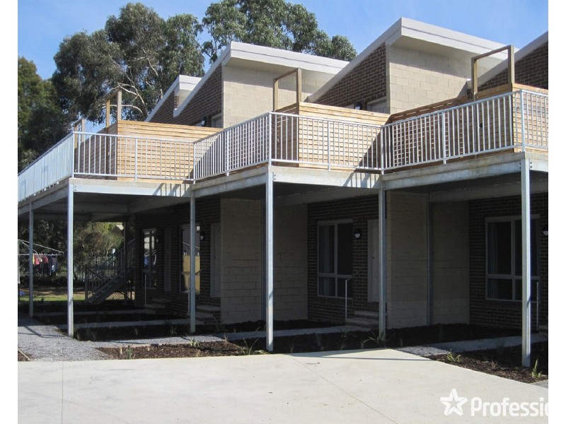 14/8-10 Mount View Parade, Mooroolbark VIC 3138
