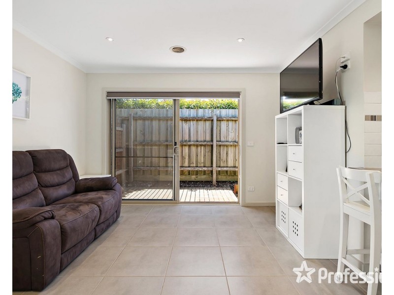 53 Struan Avenue, Mooroolbark VIC 3138