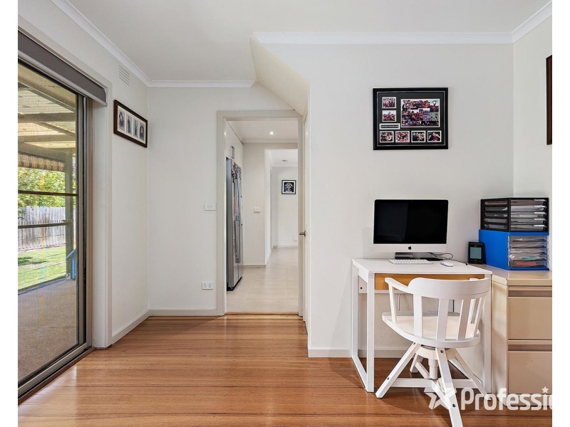 53 Struan Avenue, Mooroolbark VIC 3138