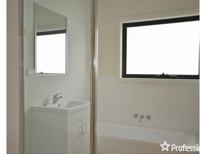 43 Liverpool Road, Kilsyth VIC 3137