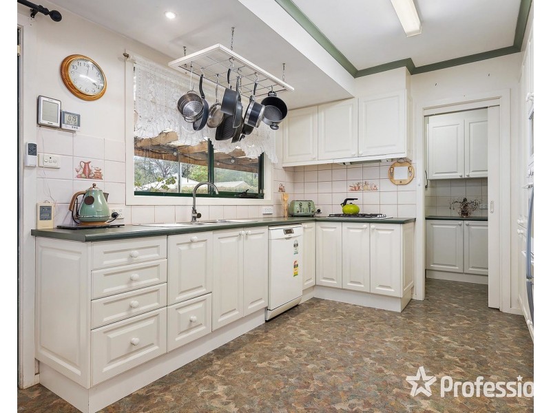 39 Byron Road, Kilsyth VIC 3137