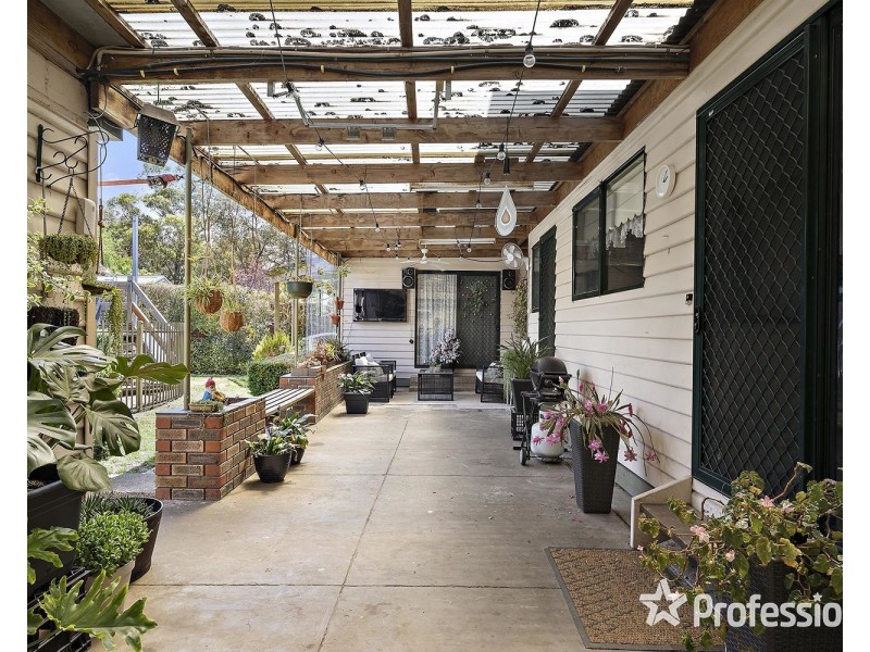 39 Byron Road, Kilsyth VIC 3137