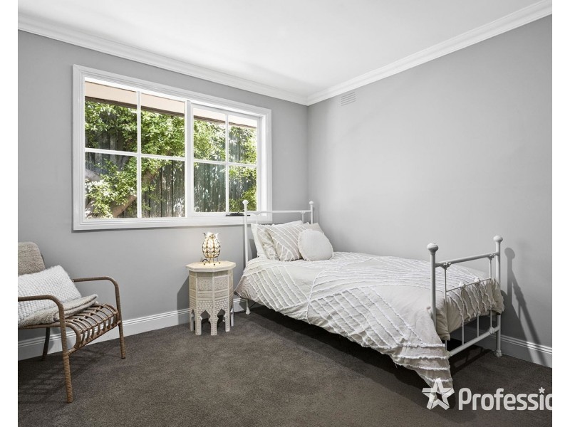 13 Magnolia Grove, Montrose VIC 3765