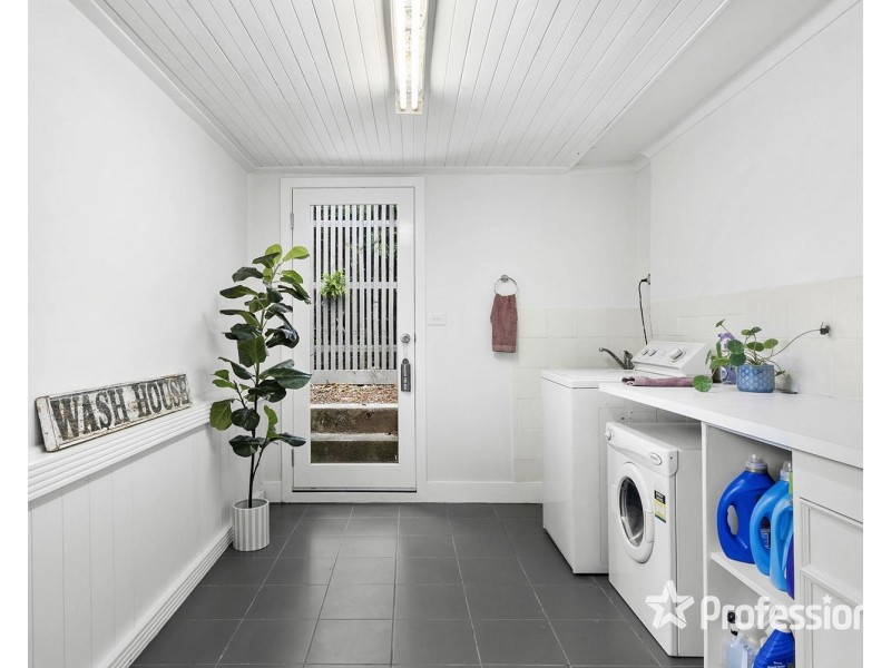 13 Magnolia Grove, Montrose VIC 3765