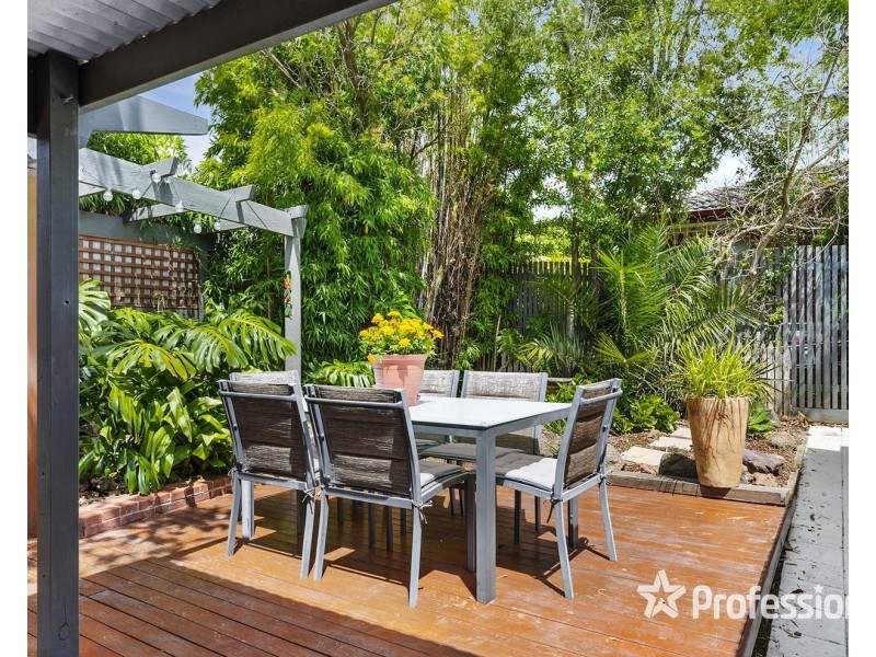 13 Magnolia Grove, Montrose VIC 3765