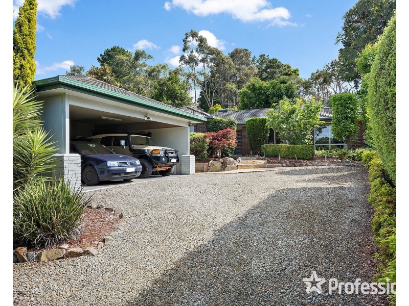 22 Bristol Crescent, Lilydale VIC 3140