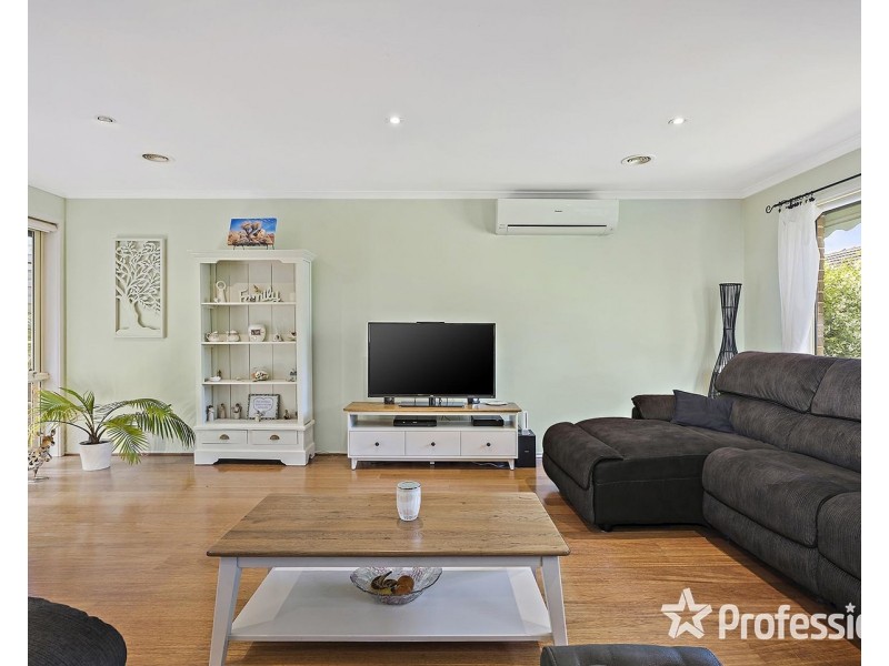 22 Bristol Crescent, Lilydale VIC 3140