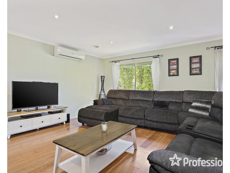 22 Bristol Crescent, Lilydale VIC 3140