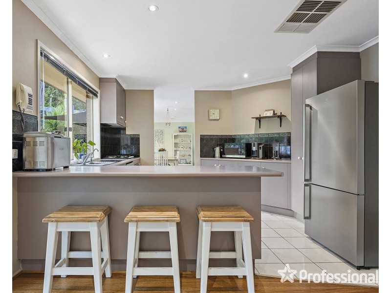 22 Bristol Crescent, Lilydale VIC 3140