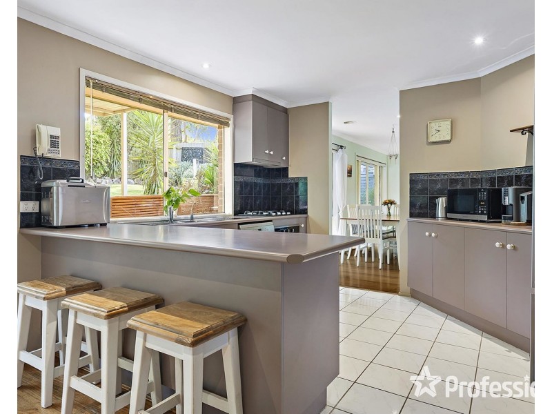 22 Bristol Crescent, Lilydale VIC 3140