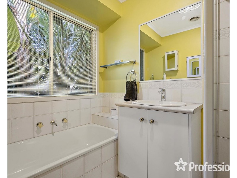 22 Bristol Crescent, Lilydale VIC 3140