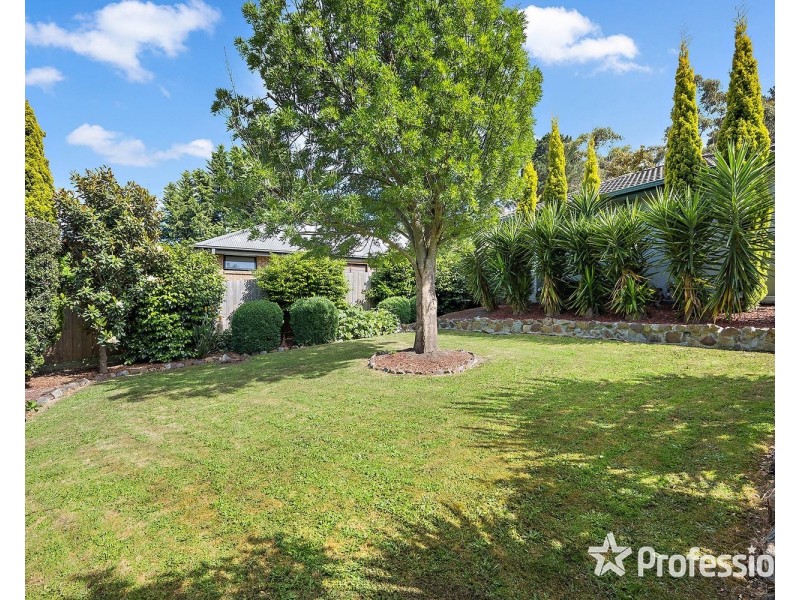 22 Bristol Crescent, Lilydale VIC 3140