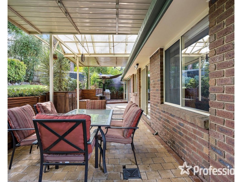 22 Bristol Crescent, Lilydale VIC 3140