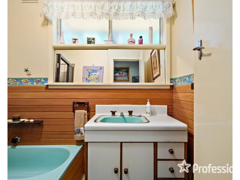 387 Hull Road, Mooroolbark VIC 3138