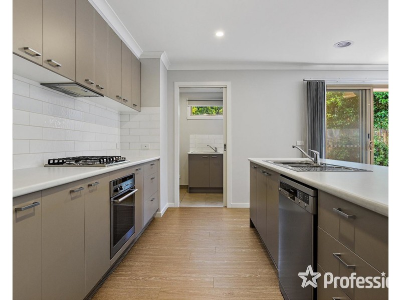 49A Blackburn Road, Mooroolbark VIC 3138