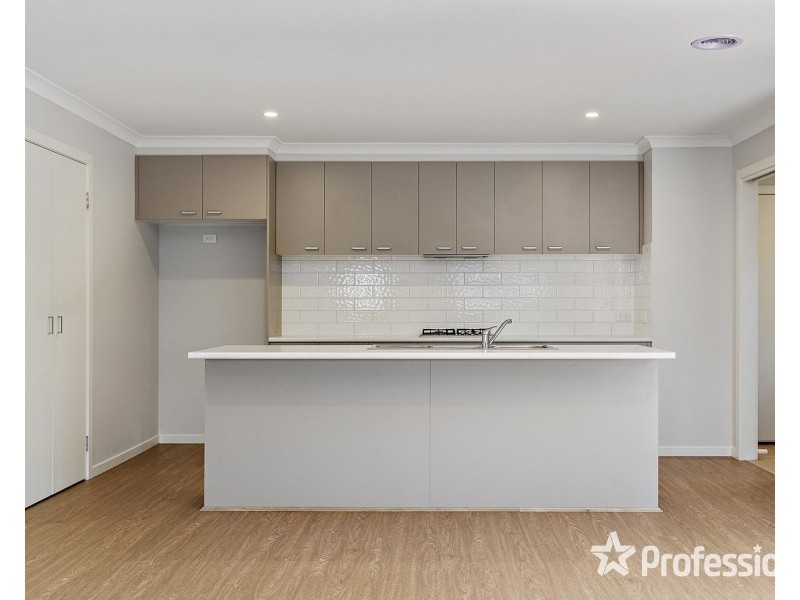 49A Blackburn Road, Mooroolbark VIC 3138