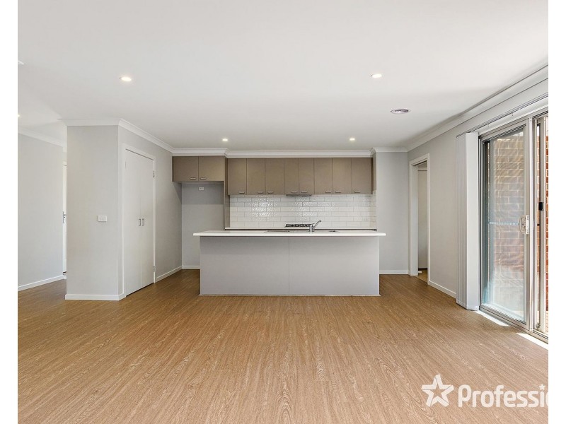 49A Blackburn Road, Mooroolbark VIC 3138