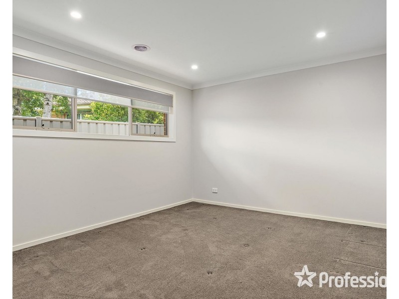 49A Blackburn Road, Mooroolbark VIC 3138