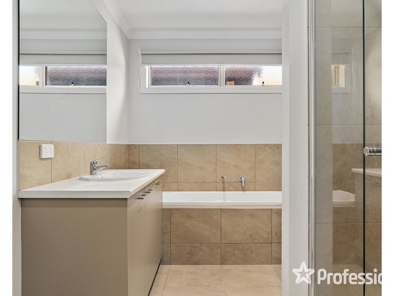 49A Blackburn Road, Mooroolbark VIC 3138