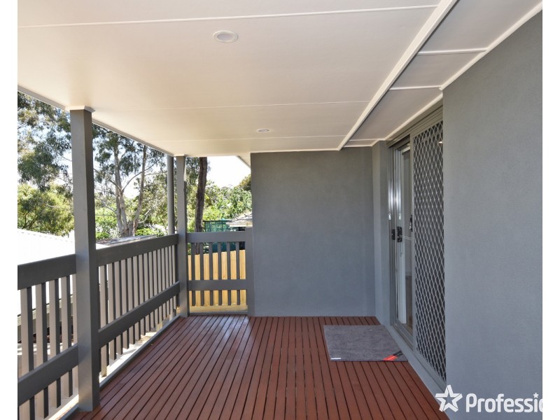 1/3 Uralla Court, Mooroolbark VIC 3138