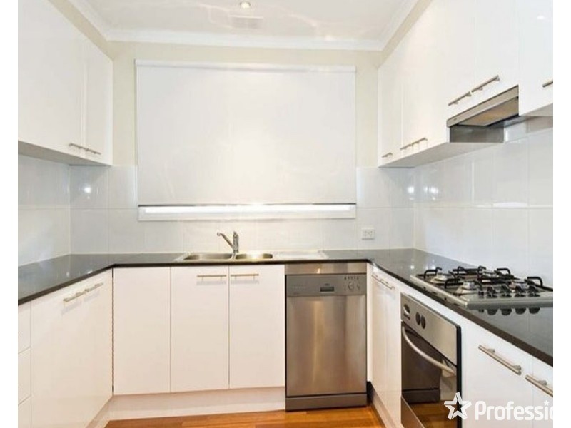 30 Autumn Grove, Mooroolbark VIC 3138