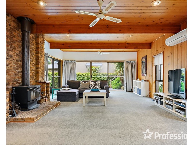 109 Taylor Road, Mooroolbark VIC 3138