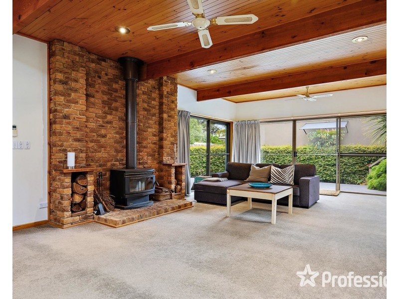 109 Taylor Road, Mooroolbark VIC 3138