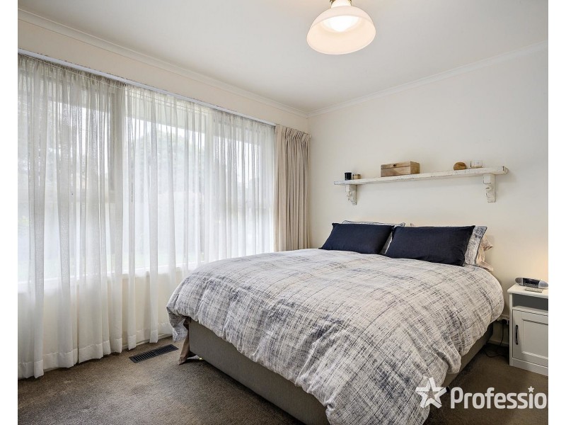 109 Taylor Road, Mooroolbark VIC 3138