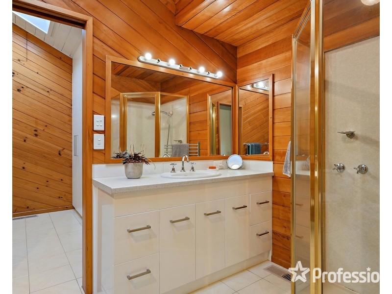 109 Taylor Road, Mooroolbark VIC 3138
