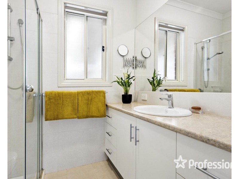 40a Swinburne Avenue, Mooroolbark VIC 3138