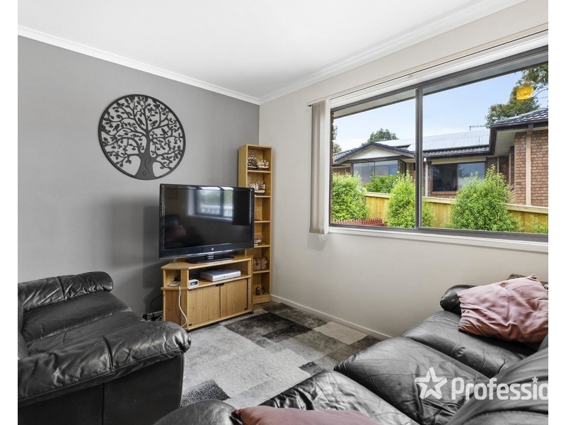 3 Barker Drive, Mooroolbark VIC 3138