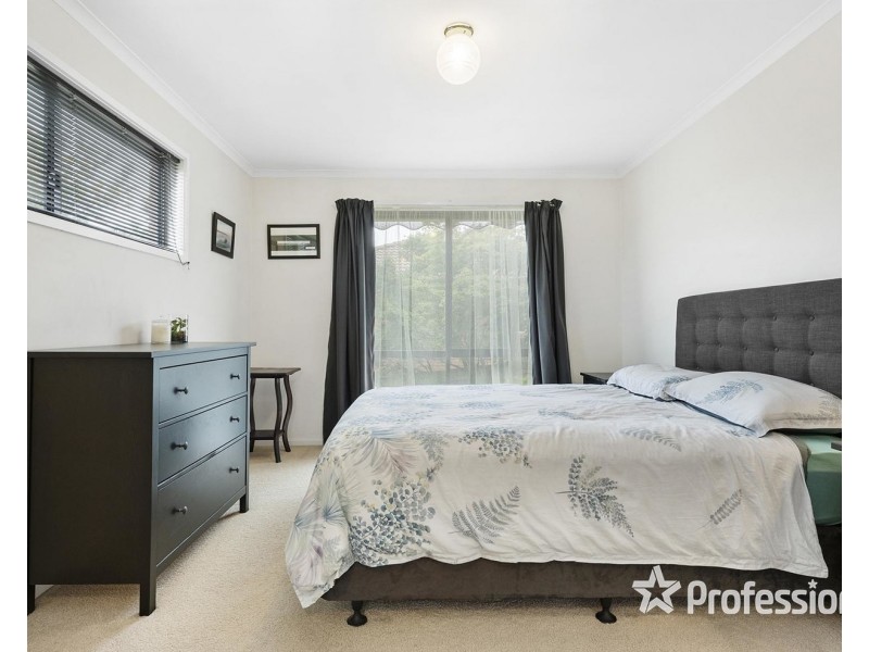 3 Barker Drive, Mooroolbark VIC 3138