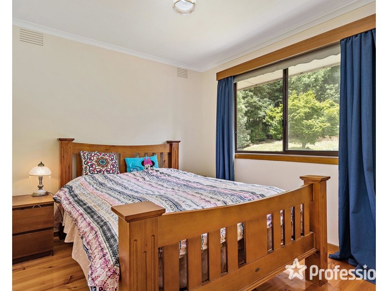 24 Copeland Drive, Montrose VIC 3765