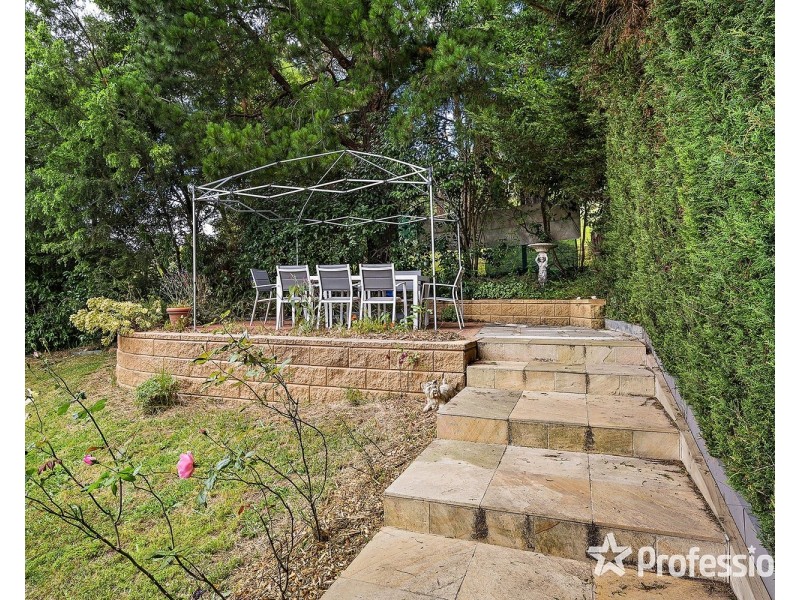 24 Copeland Drive, Montrose VIC 3765