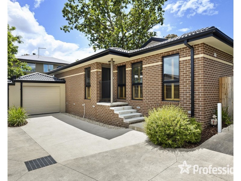 4/11 Cameron Road, Croydon VIC 3136