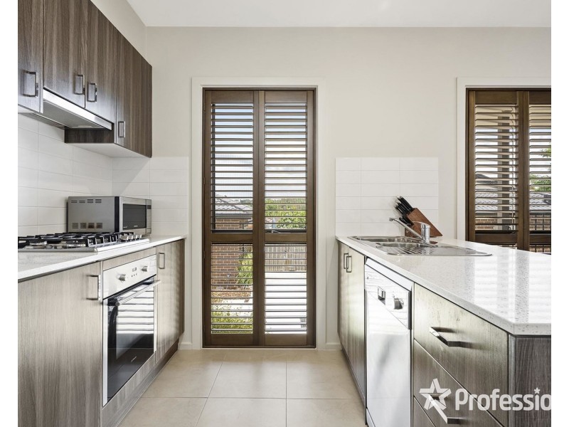 4/11 Cameron Road, Croydon VIC 3136