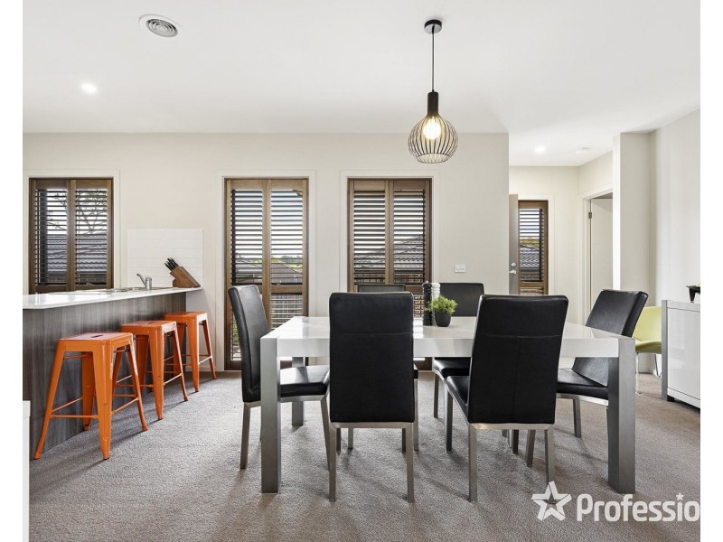 4/11 Cameron Road, Croydon VIC 3136