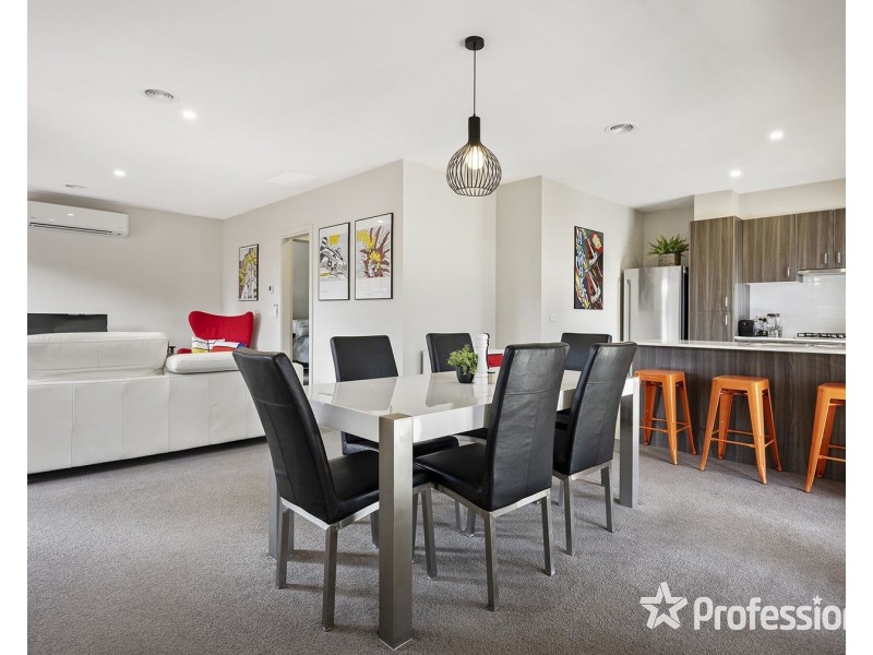 4/11 Cameron Road, Croydon VIC 3136