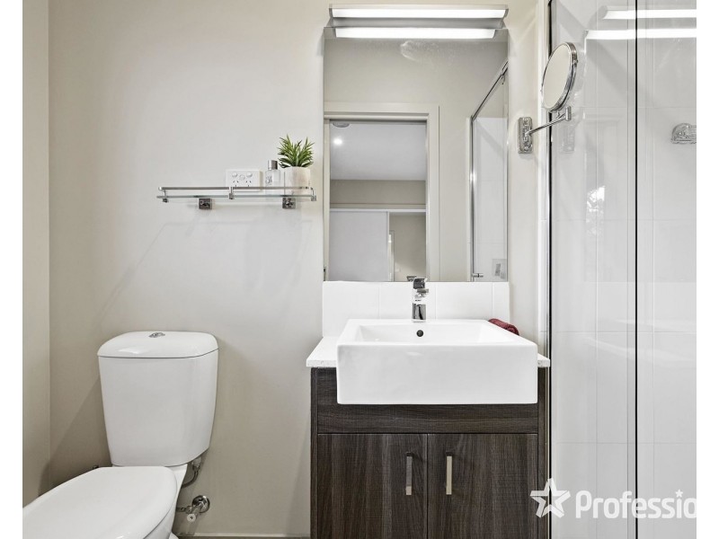 4/11 Cameron Road, Croydon VIC 3136