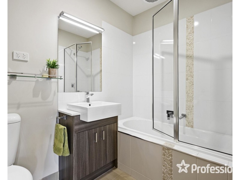 4/11 Cameron Road, Croydon VIC 3136