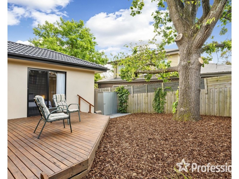 4/11 Cameron Road, Croydon VIC 3136