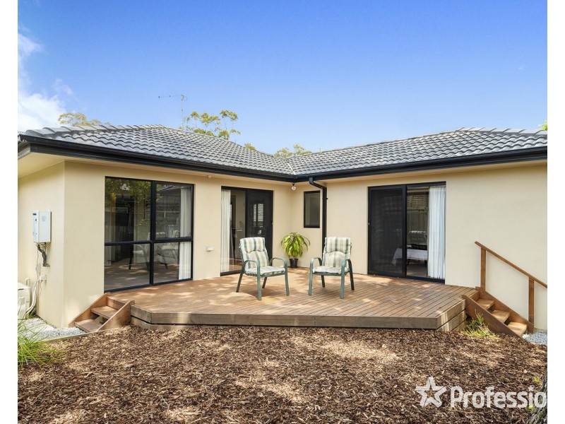 4/11 Cameron Road, Croydon VIC 3136